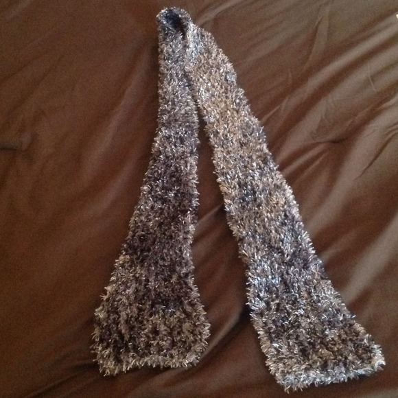 Warm Winter Scarf - Picture 3 of 4