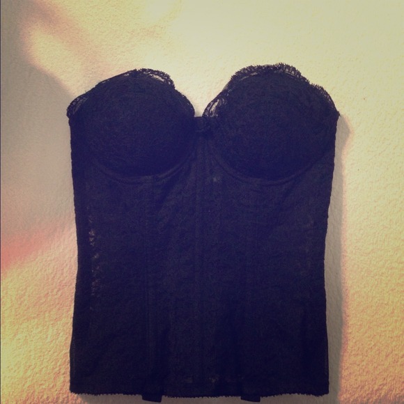 Black lace Bustier