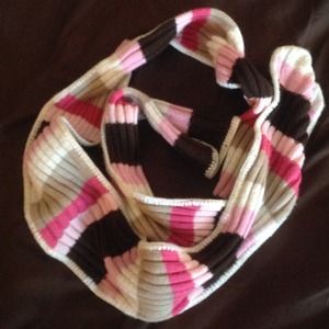 Striped Knit Fashion Scarf