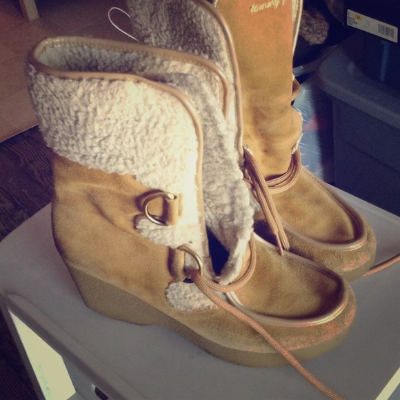 tommy suede boots