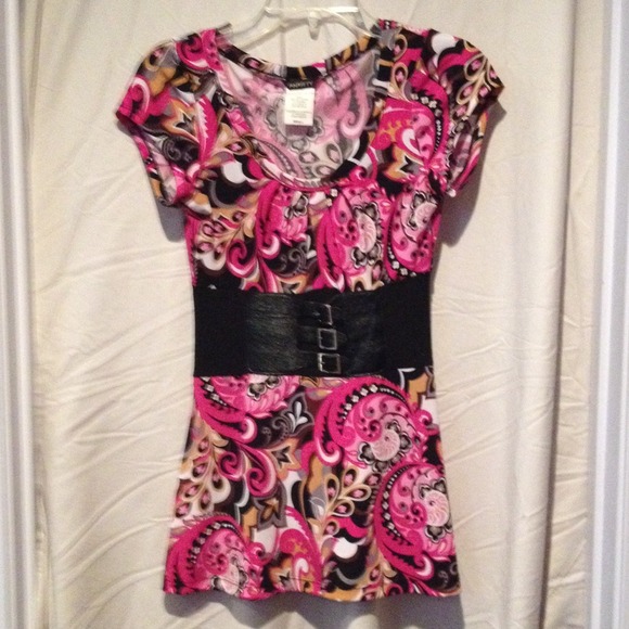 Pink paisley stretch belted top!