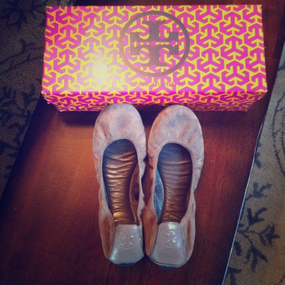 Tory burch "Eddie" flats on hold