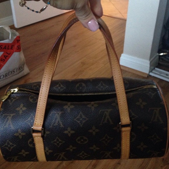 Sold Vintage Authentic LV Papillon - Picture 2 of 4