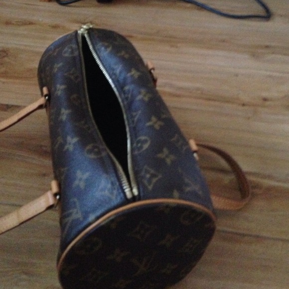 Sold Vintage Authentic LV Papillon - Picture 4 of 4