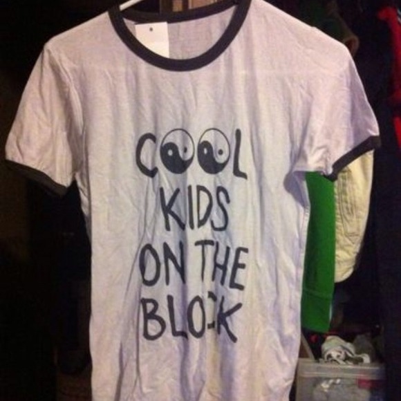 Brandy melville cool kids on the block shirt