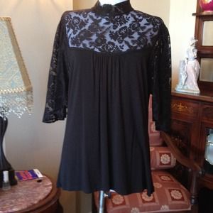 Violet & Claire black knit top 3/4 lace sleeve