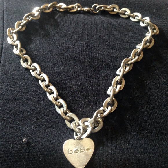 Bebe choker