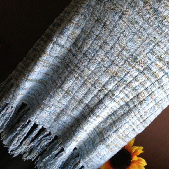 Bundled/sold 😍SALE😍BRAND NEW CAPE - Picture 3 of 3