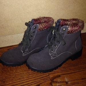Size 7.5 never worn boots