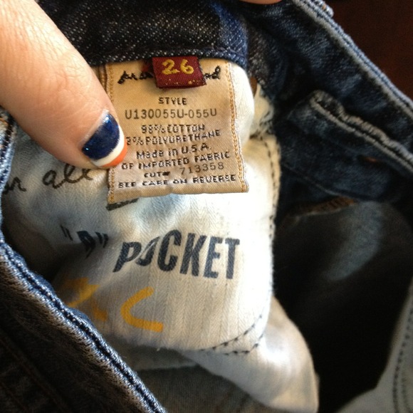 7 for all mankind Size 26 - Picture 3 of 4