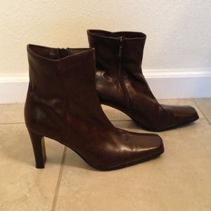 Chocolate brown ankle zip up boots