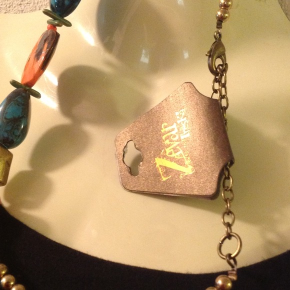 Colorful necklace - Picture 2 of 2