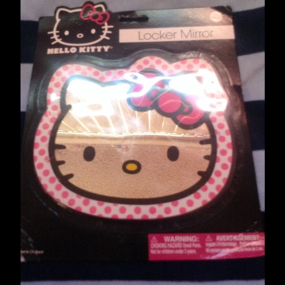 🚫SOLD🚫Hello Kitty Mirror - Picture 2 of 3