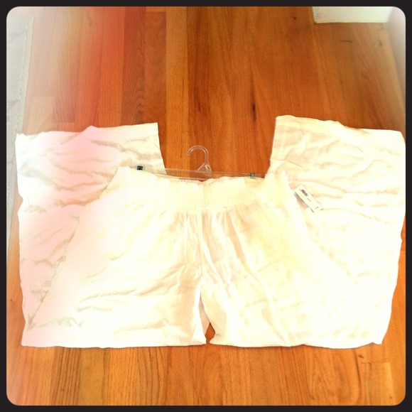 SOLD in bundle! White Linen (like) Wide Leg Pants!