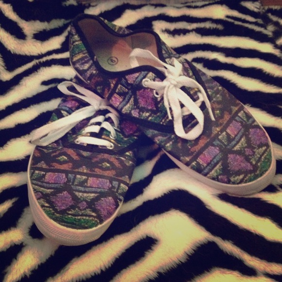 Awesome patterned shoes