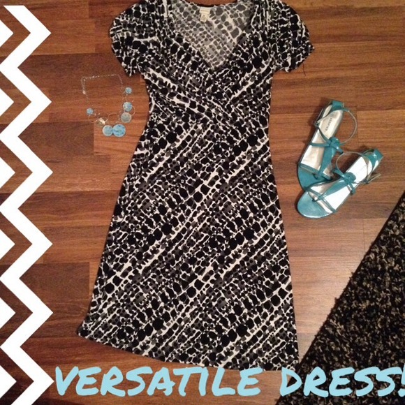 😄SOLD! Adorable printed dress