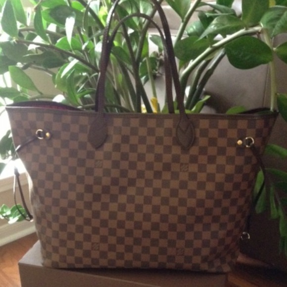 SOLD***Louis Vuitton GM Neverfull Damier