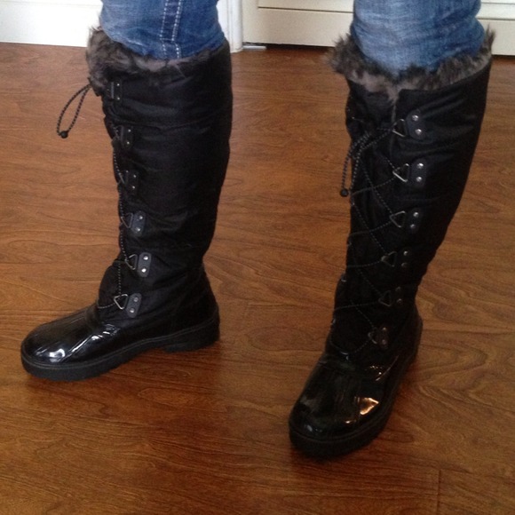 Waterproof boots - gently worn