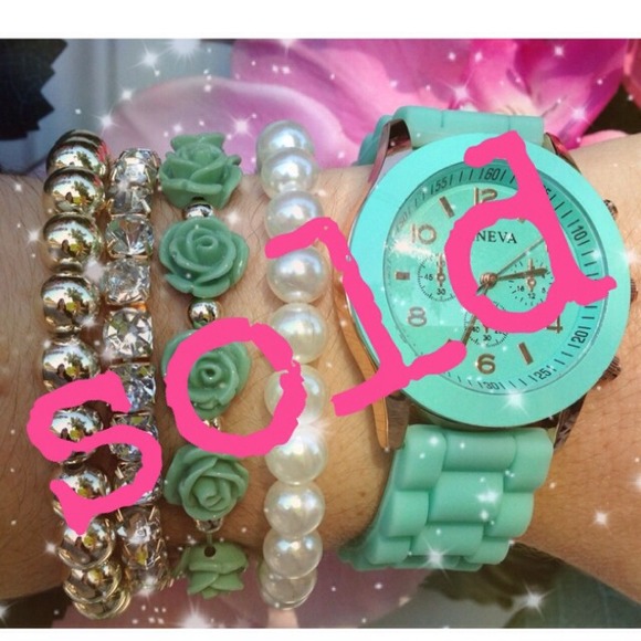 ⛔️SOLD⛔️Mint Green Arm Candy Set with Watch