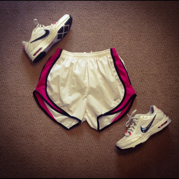 SOLD!🏃NIKE RUNNING SHORTS🏃