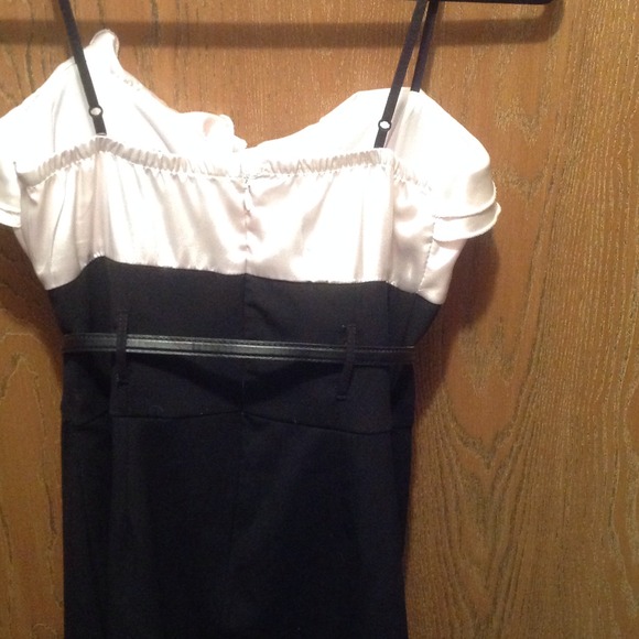 Gorgeous Black Dress with White Ruffled Top - Picture 2 of 4