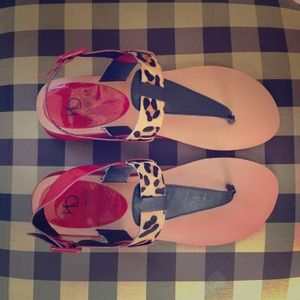 Kelsi Dagger Red Leather Wedge Sandals Size 9 NEW