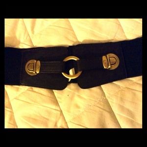 **sold**Brown wide waist belt