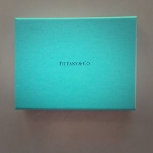 Tiffany & Co blue box