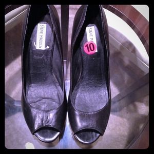 New Steve Madden Wedges