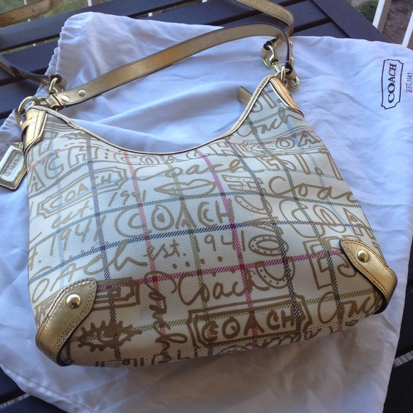 Coach shoulder bag with cross body strap