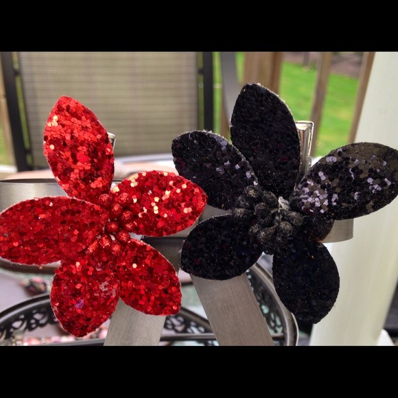 Very Cute Red & Black Sparkly Flower Accessories