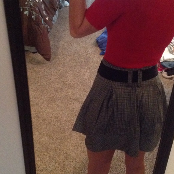 High Waisted Plaid Fashion Skirt - Picture 3 of 4