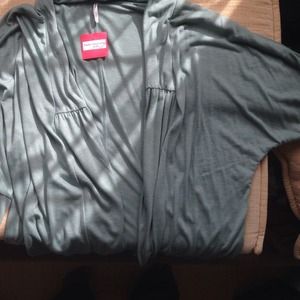 Large light green/mint loose cardigan. 3/4 sleeve