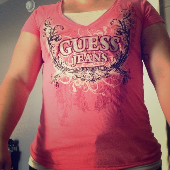 Cute pink Guess shirt!