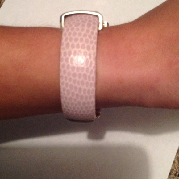 Trendz Pink Snakeskin Clasp on Wrist Watch - Picture 4 of 4