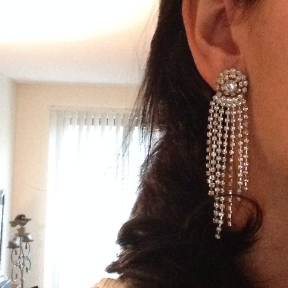 Gorgeous Dangle Special Occasion Earrings - Picture 3 of 3