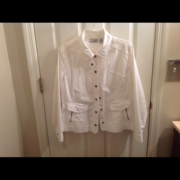 Chicos white casual jacket.