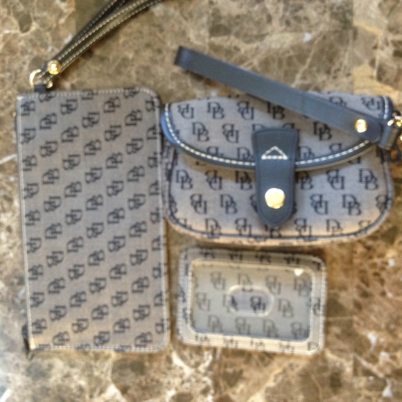 REDUCED 3pc Authentic Dooney & Bourke set