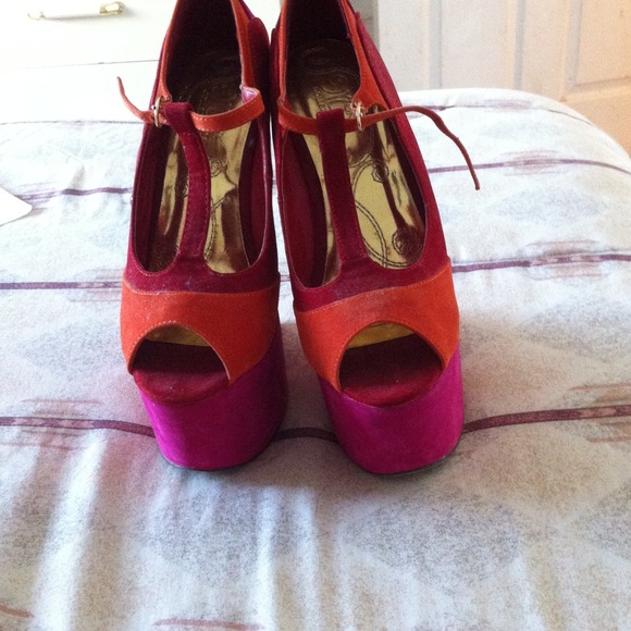 Hells sexy red,orange,gold in the inside and pink - Picture 4 of 4