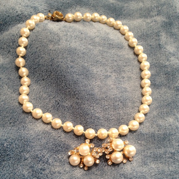 Cream white pearl gold earrings/necklace