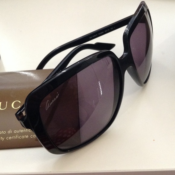Authentic GUCCI square black sunglasses main image 4