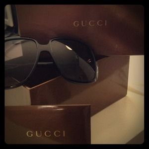 Authentic GUCCI square black sunglasses