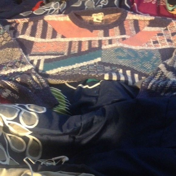 Vintage crop sweater