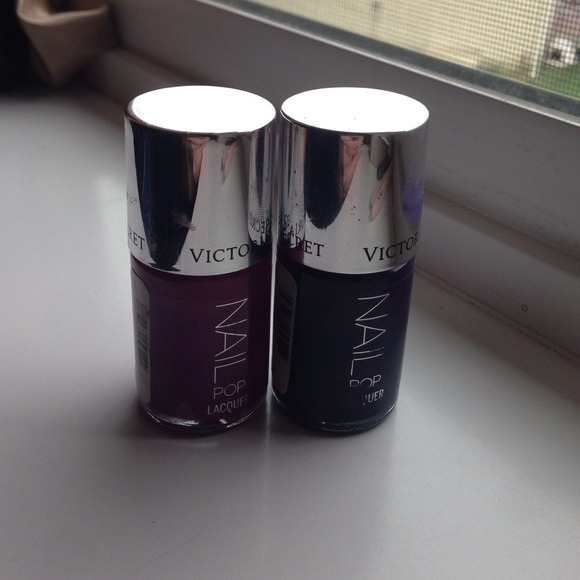 ❌SOLD❌Set of four nail polish