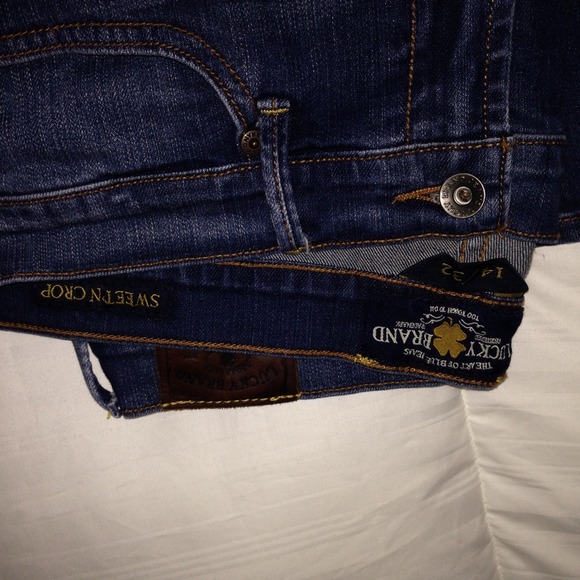 SOLD IN BUNDLE Lucky crop jeans
