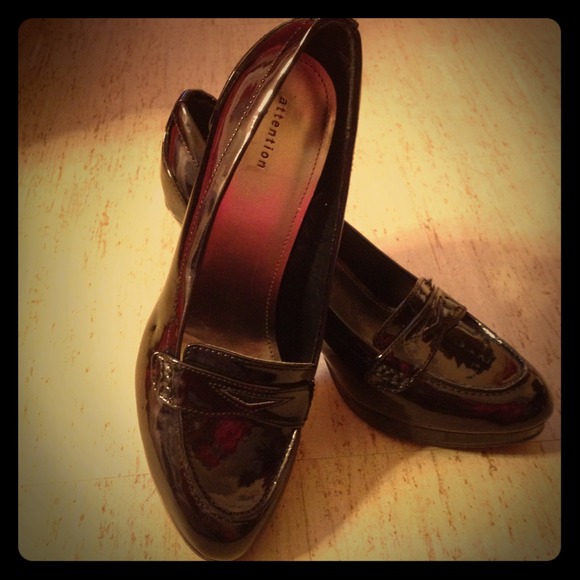 Stunning black patent oxford pumps/penny loafers