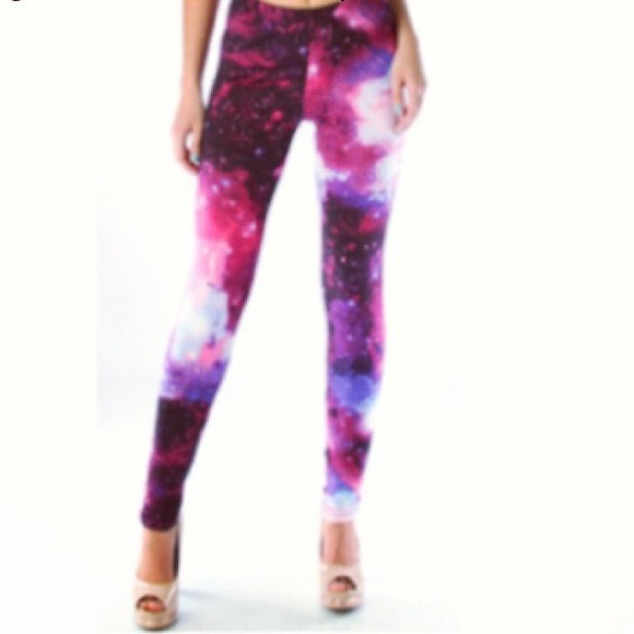 Sold !!!! Leggings
