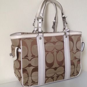 SOLD: Coach tote