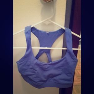 Lululemon size 6 blue bra