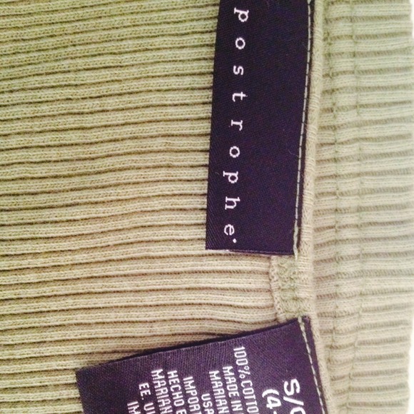 Green sleeveless top - Picture 2 of 2